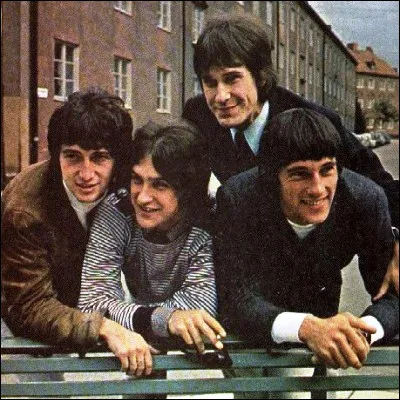 Lequel de ces tubes pop rock de 1966 est sign&eacute; du groupe britannique The Kinks ?