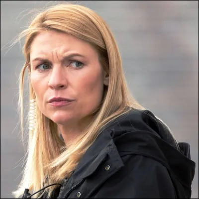 Dans quelle s&eacute;rie t&eacute;l&eacute;vis&eacute;e l�agent de la CIA Carrie Mathison suspecte-t-elle le marine Nicholas Brody d�&ecirc;tre un terroriste islamiste ?
