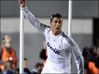 Contre quelle quipe CR9 a-t-il ralis un tripl lors de la 36me journe de liga ?