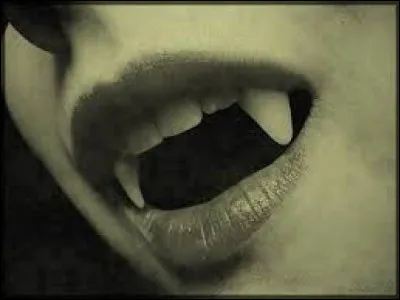 As-tu des canines qui sortent ?