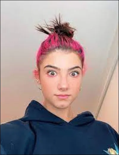 Combien a-t-elle de surs ou de frères ?