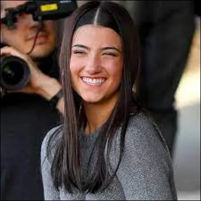 Comment se prénomme-t-elle ?