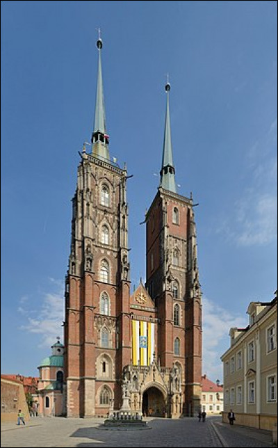 Il vous faut aller en Pologne, à Wroclaw, pour voir cette cathédrale :