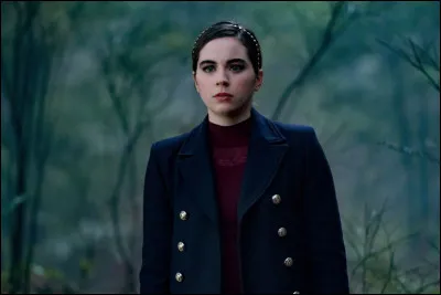 Qui est cette m&eacute;chante fille qu'on voit sur la photo ? (indice, on la voit dans la saison 4)