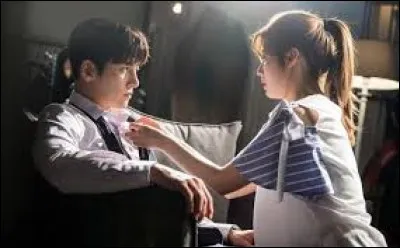 Comment Ji-uk réalise-t-il que Bong-hui est liée au décès de ses parents ?