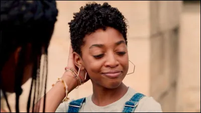 Comment s'appelle le personnage sur la photo ?