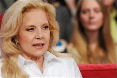 Dans la chanson "En écoutant la pluie" de Sylvie Vartan, que veut-elle exprimer dans cette chanson ?