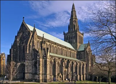Il vous faut aller en Grande-Bretagne, à Glasgow, pour voir cette cathédrale :