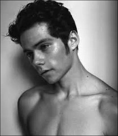 Est-ce que Dylan O'Brien a joué dans "Le Jeu De La Dame" ?