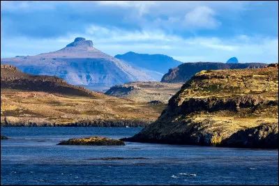 Géographie : Dans quel océan se situent les îles Kerguelen ?