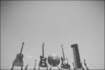 En 1965, quel prénom est le titre d'une chanson devenue culte dans le répertoire de Christophe ?