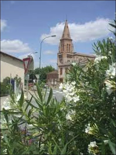 Nous descendons maintenant en Occitanie, à Grépiac. Commune de l'aire urbaine Toulousaine, elle se situe dans le département ...