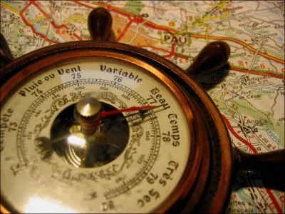 La montre sert  lire l'heure. Le baromtre sert  connatre :