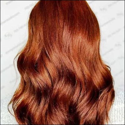 Quelle couleur de cheveux, d�un brun tirant sur le roux, est rare au naturel ?