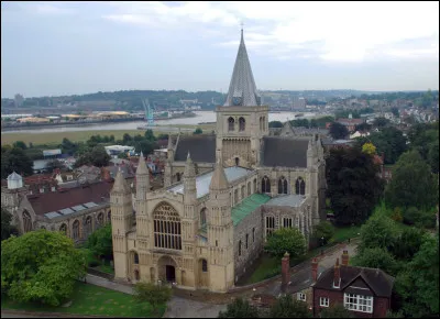 Dans quel pays irez-vous pour voir cette cathédrale du XIIIe siècle ?