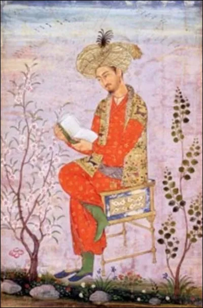 Qui est cet empereur lisant un livre ?