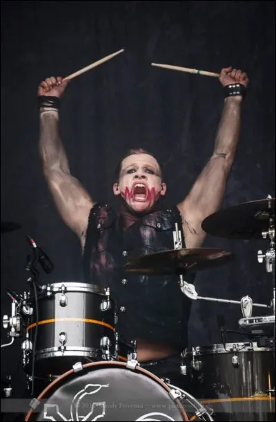 Qui est cet ancien membre ?