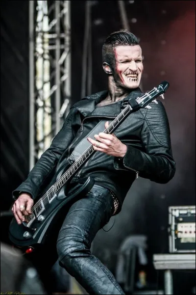 Quel membre représentatif du groupe l'a quitté en fin 2016 ?