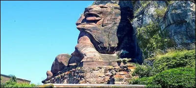 Qui est le sculpteur de cette statue ?