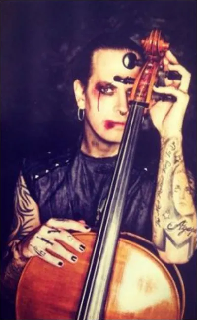 Complétez : 
"Vor uns ertrank im..."