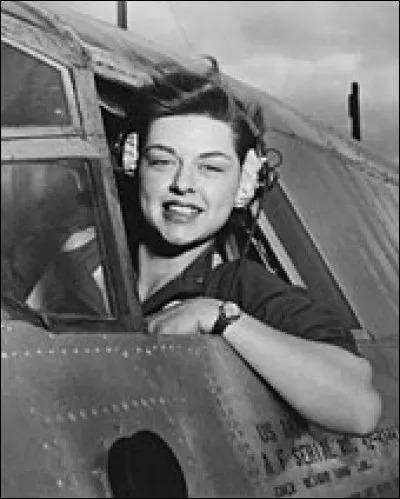 Elizabeth Gardner (1921-22/12/2011), elle a piloté le fameux bombardier B-29, mais si sur Hiroshima ! Comment la bombe s'appelait-elle ?