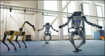 Quel écrivain de science-fiction a imaginé les trois lois de la robotique ?