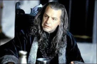 Qui est le fils préféré de l'intendant du Gondor ?