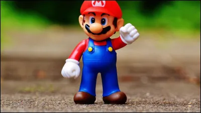 Quel est ce footballeur allemand, né le 3 juin 1992, dont le plus grand fait d'armes est d'avoir inscrit le seul but de la finale de la Coupe du monde 2014 au Brésil ?