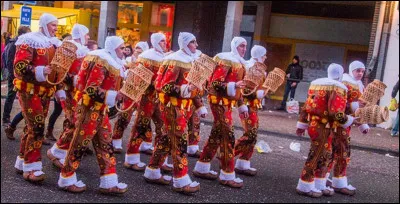 Quelle est cette Première dame des États-Unis, née le 3 juin 1951, enseignante de formation et originaire du New Jersey ?