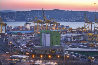 Quel est le plus grand port d'Italie ?