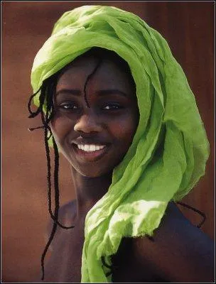 Un visage 'amne' est :