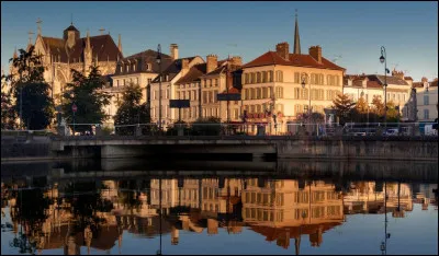 Le nom romain de Troyes est...