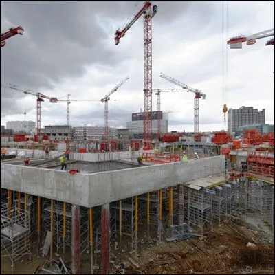 Comment appelle-t-on une entreprise qui effectue tout ou partie d�un travail qu�une autre entreprise doit effectuer pour un client ?