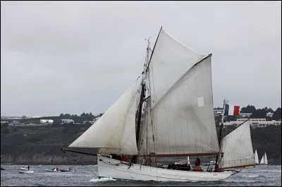 Puisque nous sommes déjà sur le « Mutin » : Qu'a-t-on chargé à bord ce navire en 1940 ?