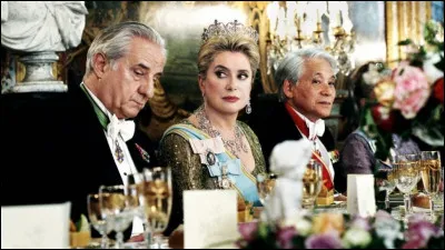 Dans "Palais Royal", qui joue le rôle de princesse Armelle ?