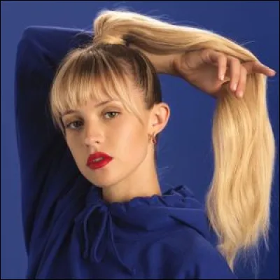 Comment s'appelle cette chanteuse ?