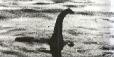 Que croyait-on à propos du monstre du Loch Ness ?
