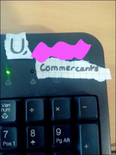 Quelle est donc cette marque qui bouche le trou ?