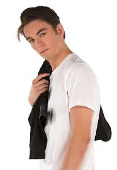 Comment Max surnomme-t-il Léna ?