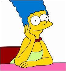 Cette maman qui a une voix vraiment basse a une coiffure vraiment haute, elle est un peu nvrose et s'occupe de Bart de Lisa et de bb Maggie
