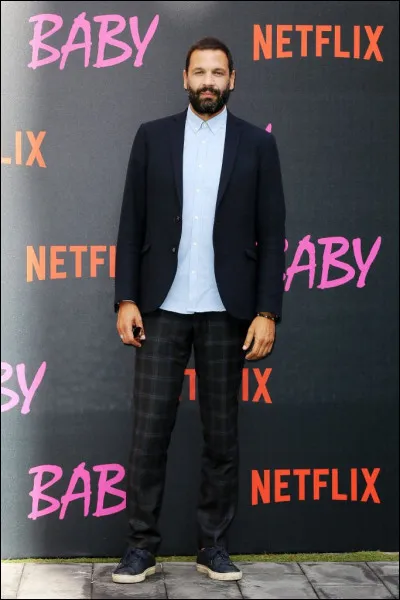 Quel est le nom de l'acteur qui incarne le commandant Karadec ?