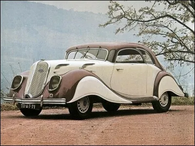 Parmi les automobiles de prestige, cette voiture &eacute;tait produite par l'un des premiers constructeurs mondiaux. Quelle est cette voiture ?