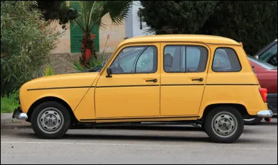 Est-ce une Renault 4 de La Poste l'entreprise française ?