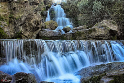 Imaginons que tu l'aies remercié, tu rentres chez toi et, soudain, tu sens une main sur ton épaule, c'est Karma ! Il te dit que ce ne sont que des idiots et que vous pourriez aller à la cascade pour vous remettre de vos émotions. Que fais-tu ?