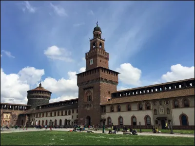 Dans quel pays irez-vous pour voir ce ch&acirc;teau ?