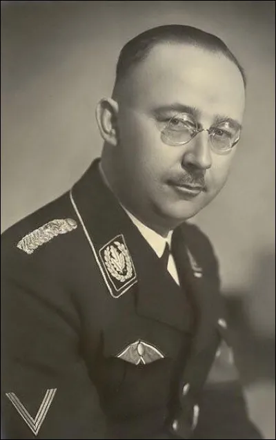 Comment s'appelle le bras droit d'Hitler ?