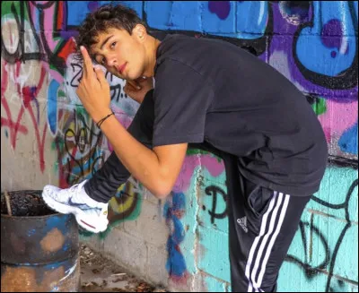 Quel est le nom de sa cha&icirc;ne secondaire ?