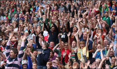 Quelle personnalité est venue au parc Spirou Provence pour rencontrer ses fans à deux reprises ?
