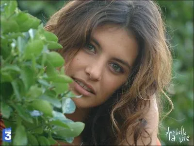 De quel pays Mlanie est-elle originaire ?