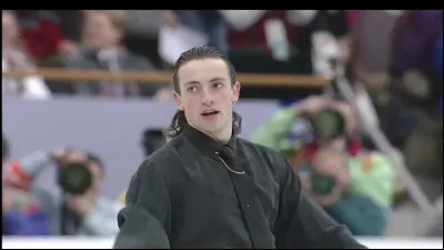 En 1994, dans quelle ville de Norvège le patineur artistique Philippe Candeloro a-t-il obtenu la médaille de bronze des Jeux Olympiques ?